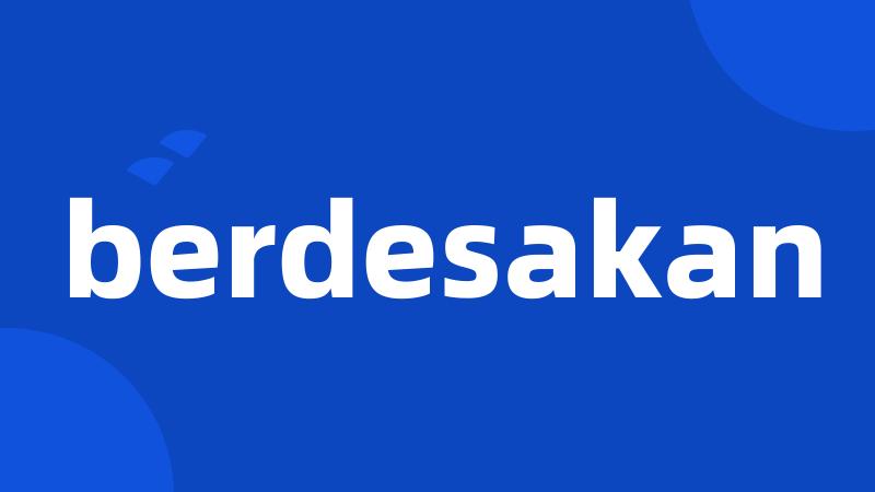 berdesakan